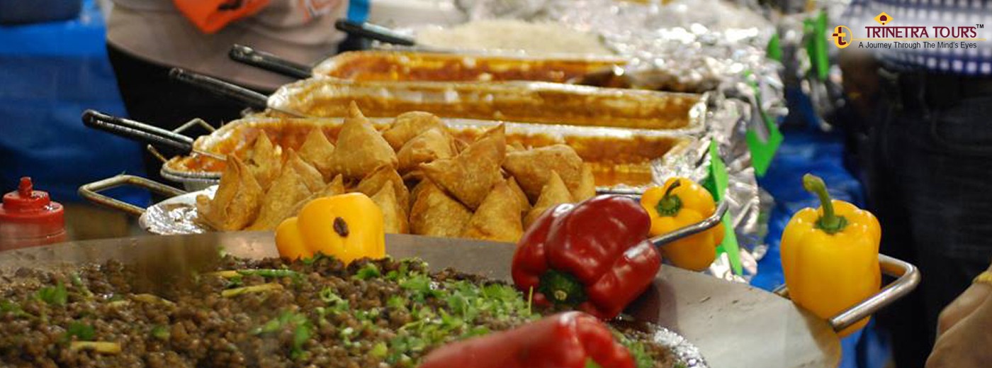 Famous Street Foods You Can’t Miss While Travelling In India